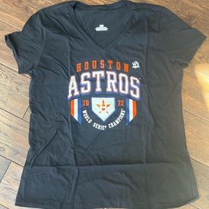 NEW Women’s Houston Astros 2022 World Series champions T-shirt size Large